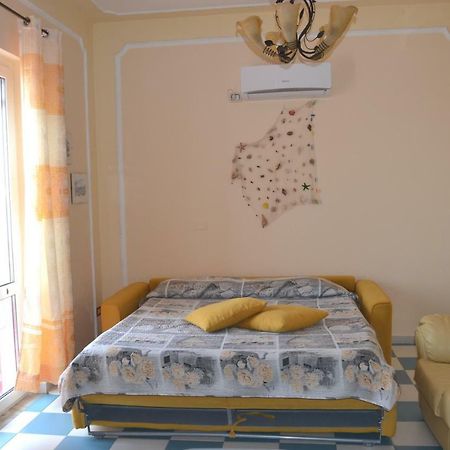 Casa Vacanze Dei Navigatori On The Sea Pontecagnano Exteriör bild