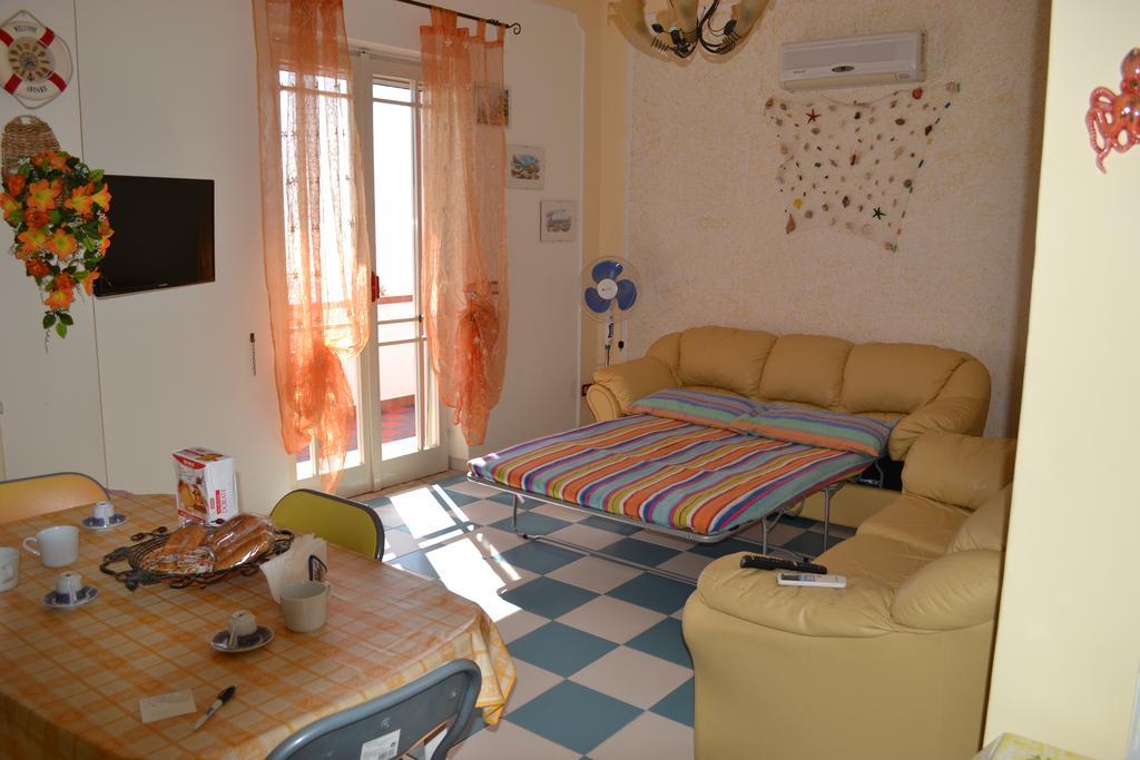 Casa Vacanze Dei Navigatori On The Sea Pontecagnano Exteriör bild